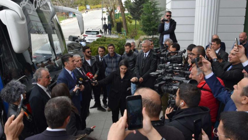 SİNAN OĞAN'DAN TRT VE GENEL MEDYAYA TEPKİ